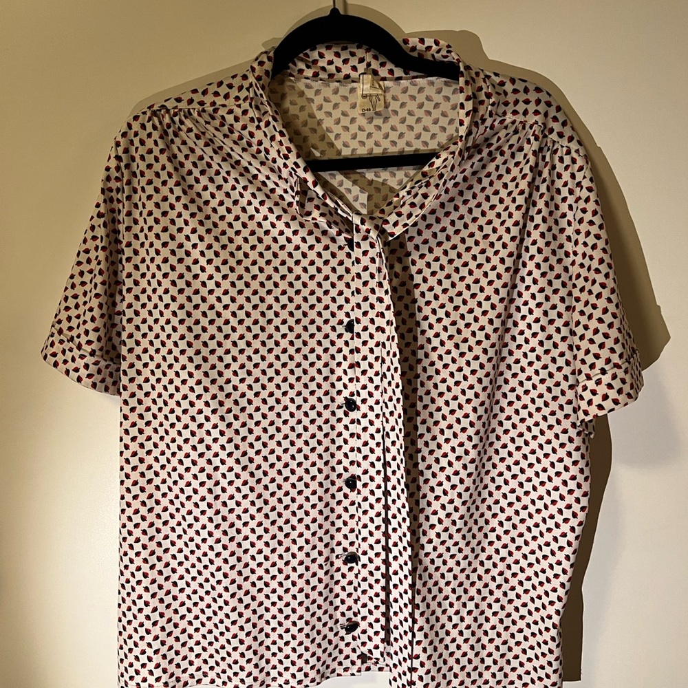 Vintage Leaf Printed Button-Up Shirt with neck tie